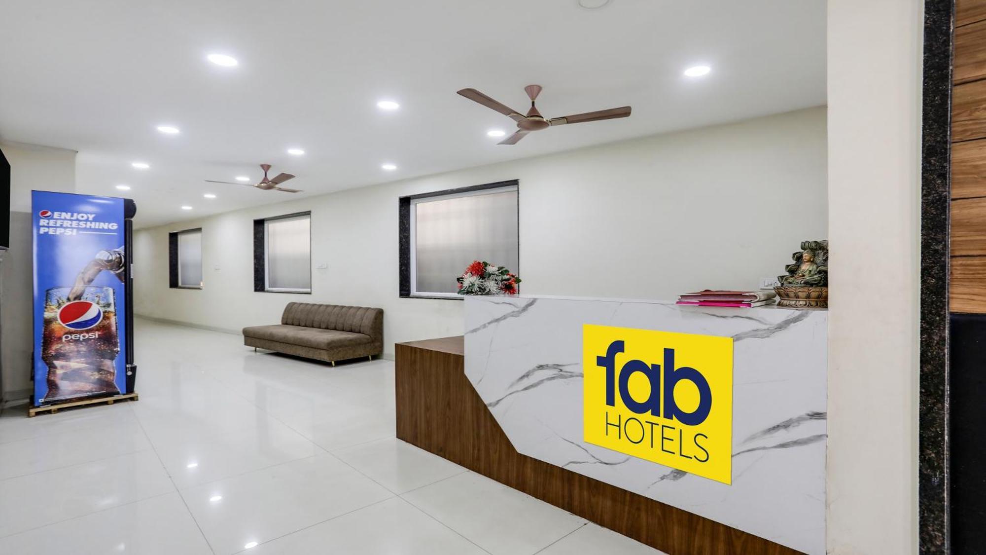 Fabhotel Mansarovar Inn Райпур Екстер'єр фото